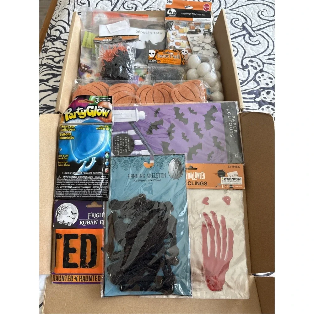 Lot Of‎ Halloween Party Stuff Total Of 24 Packages, Party Decorations-Read